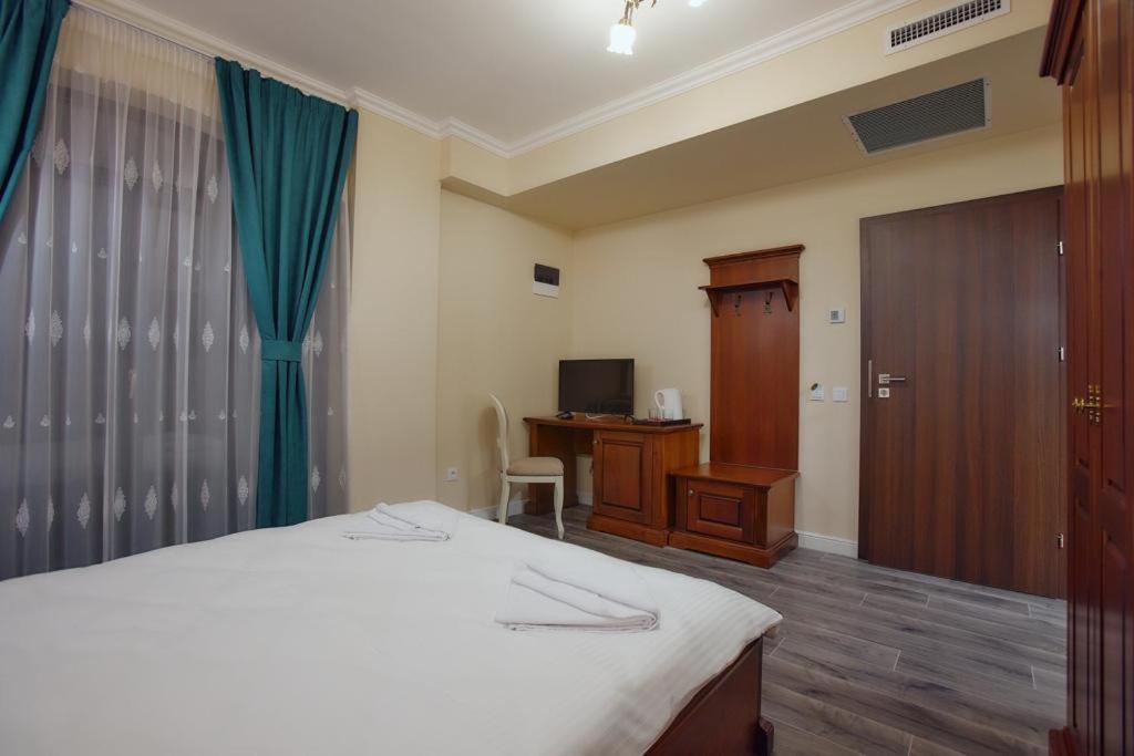 Hotel Imperium Botiz 외부 사진