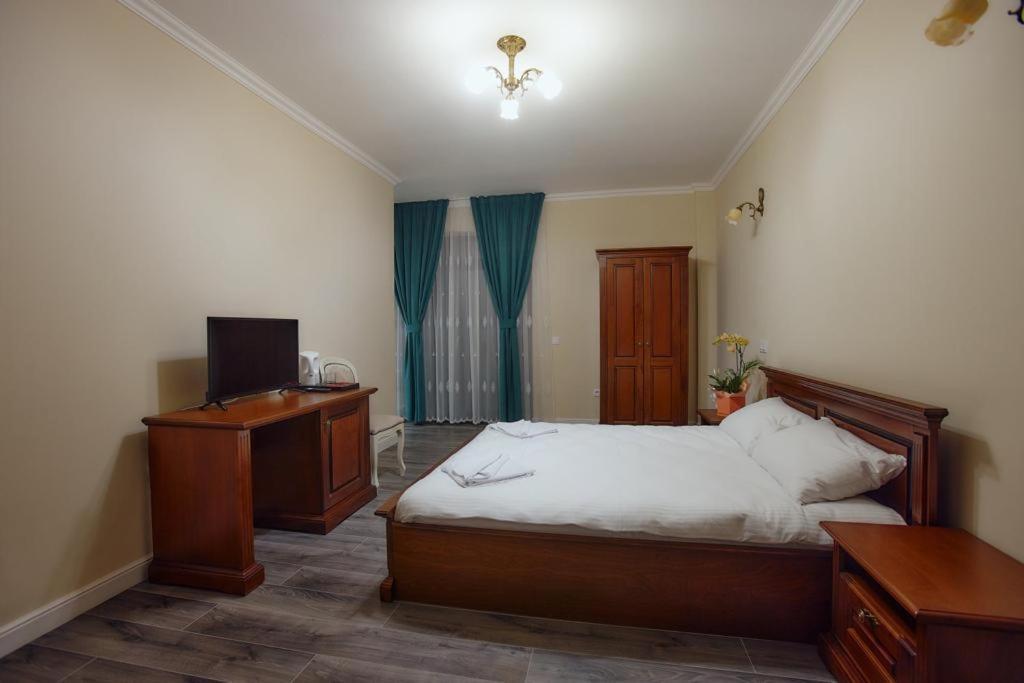 Hotel Imperium Botiz 외부 사진